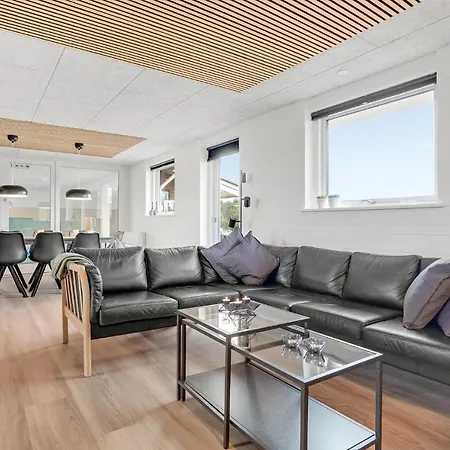 4 Bedroom Awesome In